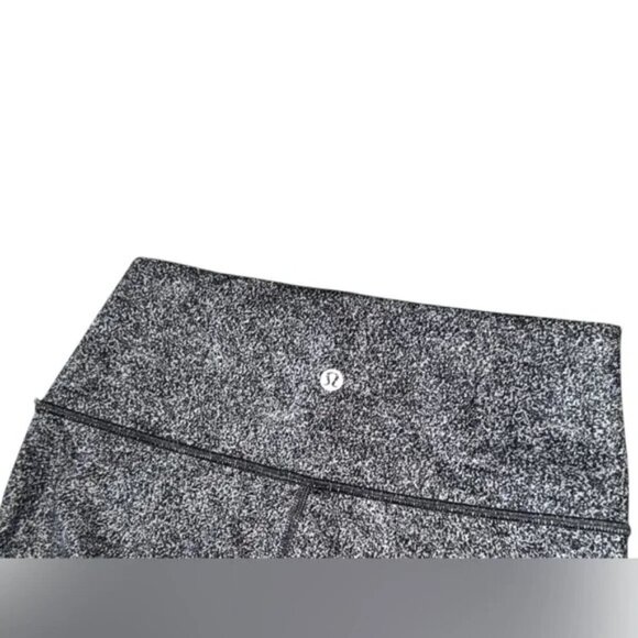 LULULEMON - Wunder Under Crop III Rio Mist White Black Size 6 - Picture 6 of 11